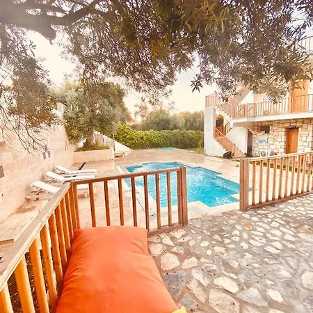 Ξενοδοχείο Alacati Barbarossa 3*